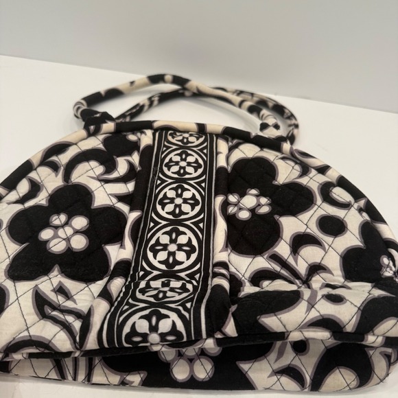 Vera Bradley Night and Day Quilted Cotton Kiss Lock Frame Bag Black White Floral - Picture 3 of 6